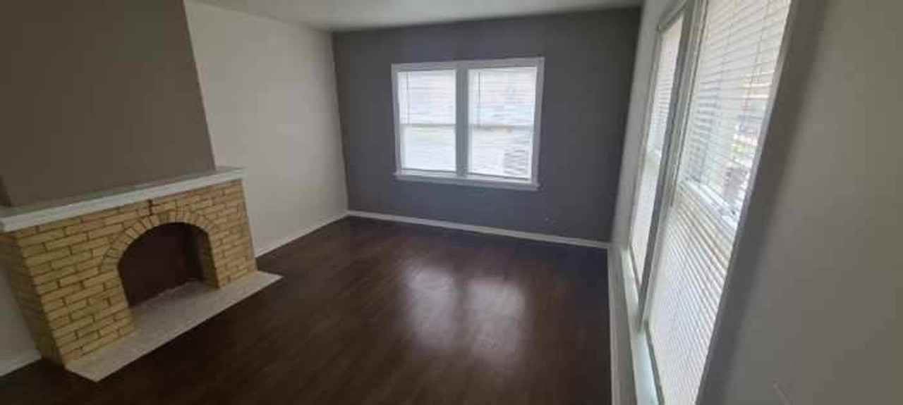1105 W 14th St N - Photo 3 of 30