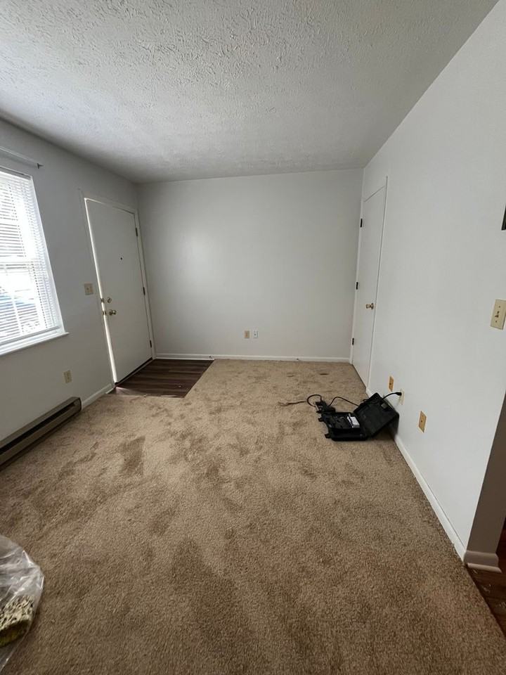 181 Rockingham Dr Apt N - Photo 3 of 6