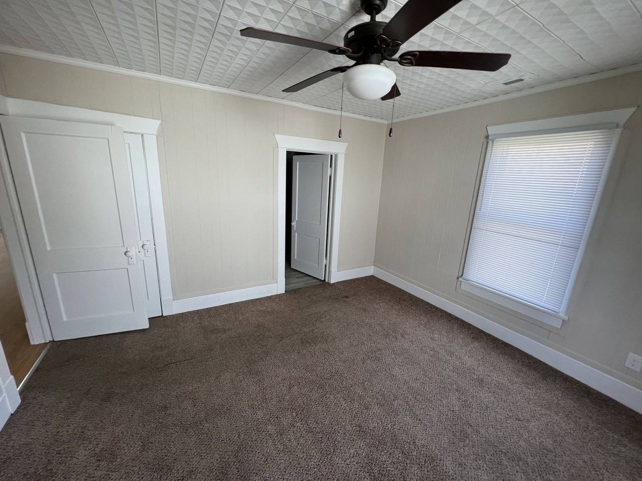 104 S Washington Ave - Photo 5 of 22