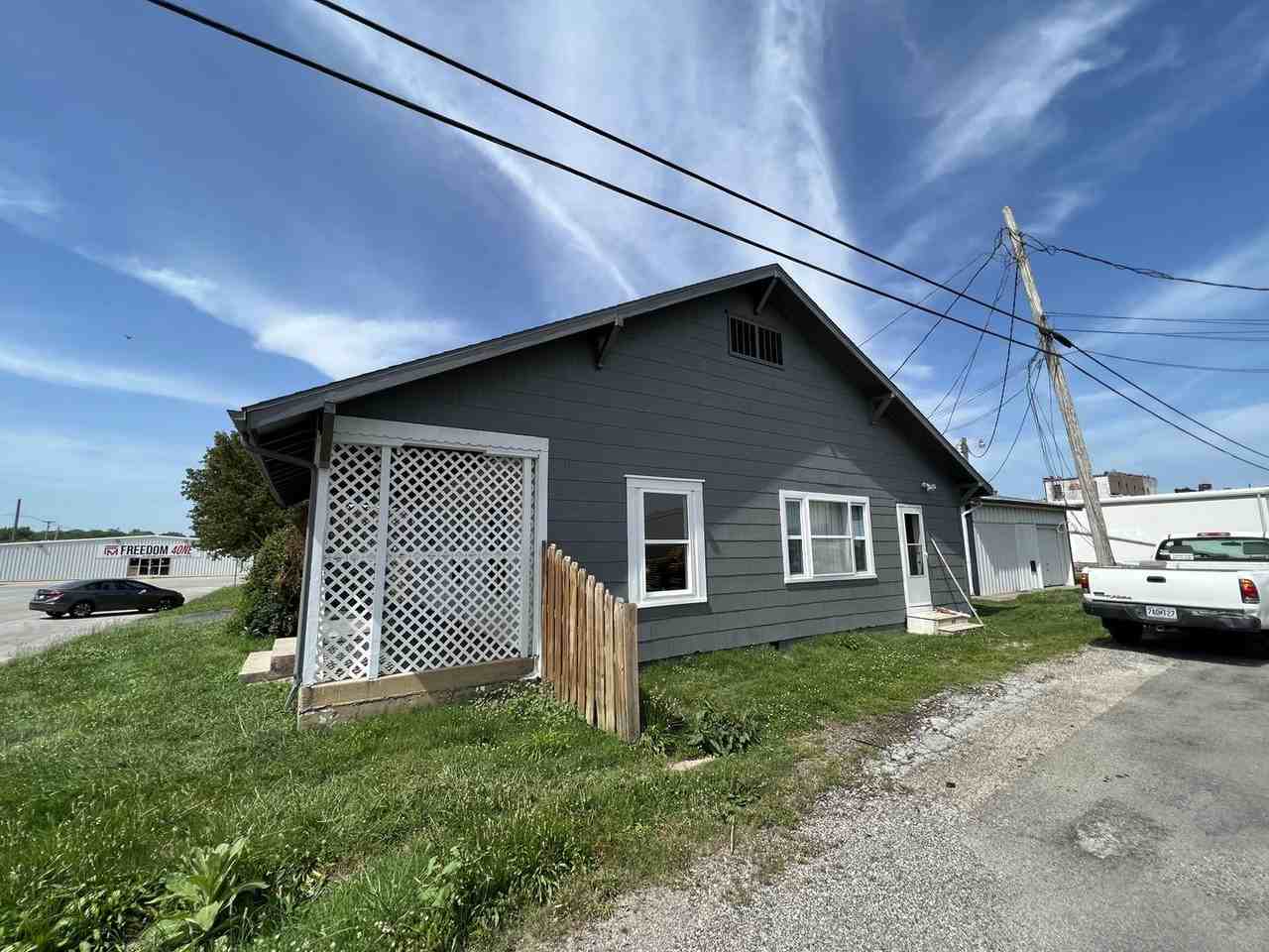 104 S Washington Ave - Photo 6 of 22