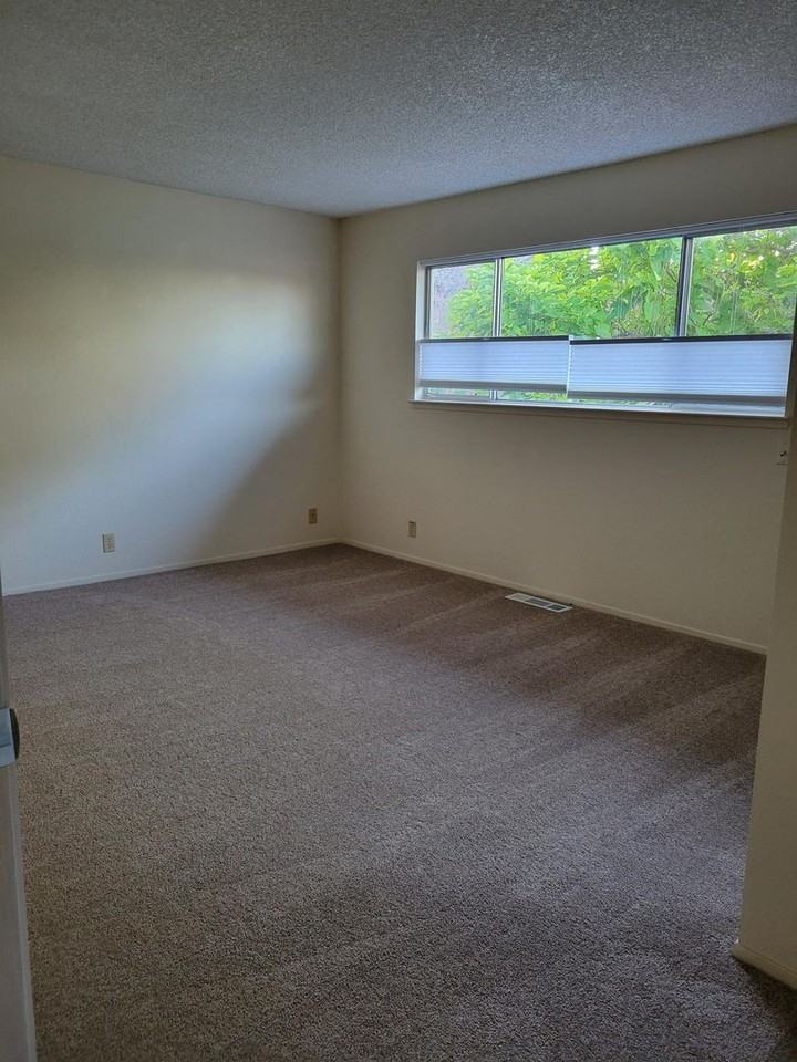 279 Allouette Way #3 - Photo 5 of 14