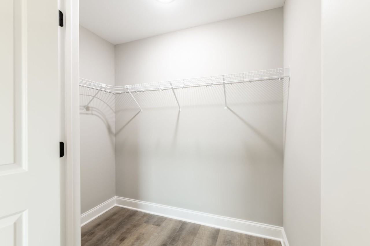 302 7th St - Photo 7 of 26