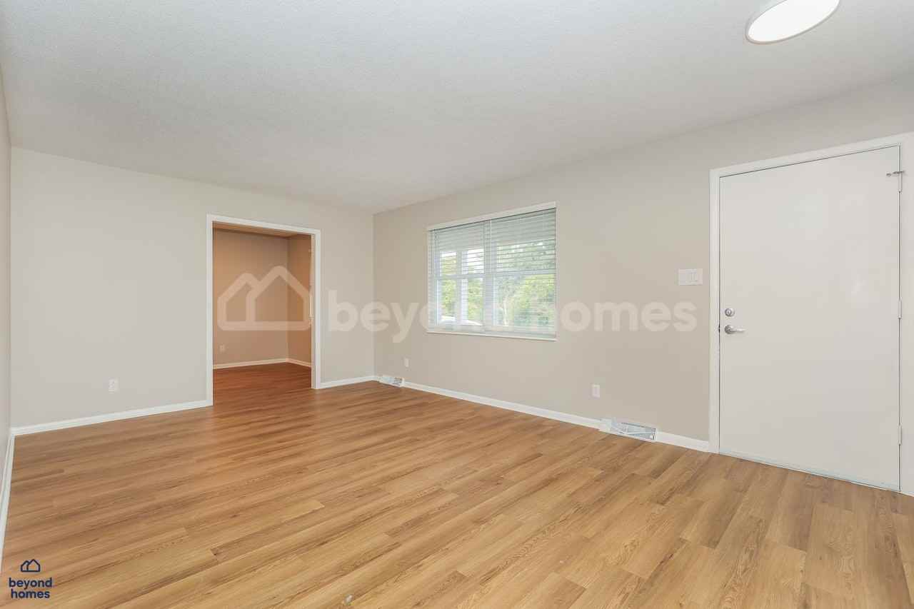 7528 Temple Acres Dr - Photo 3 of 19