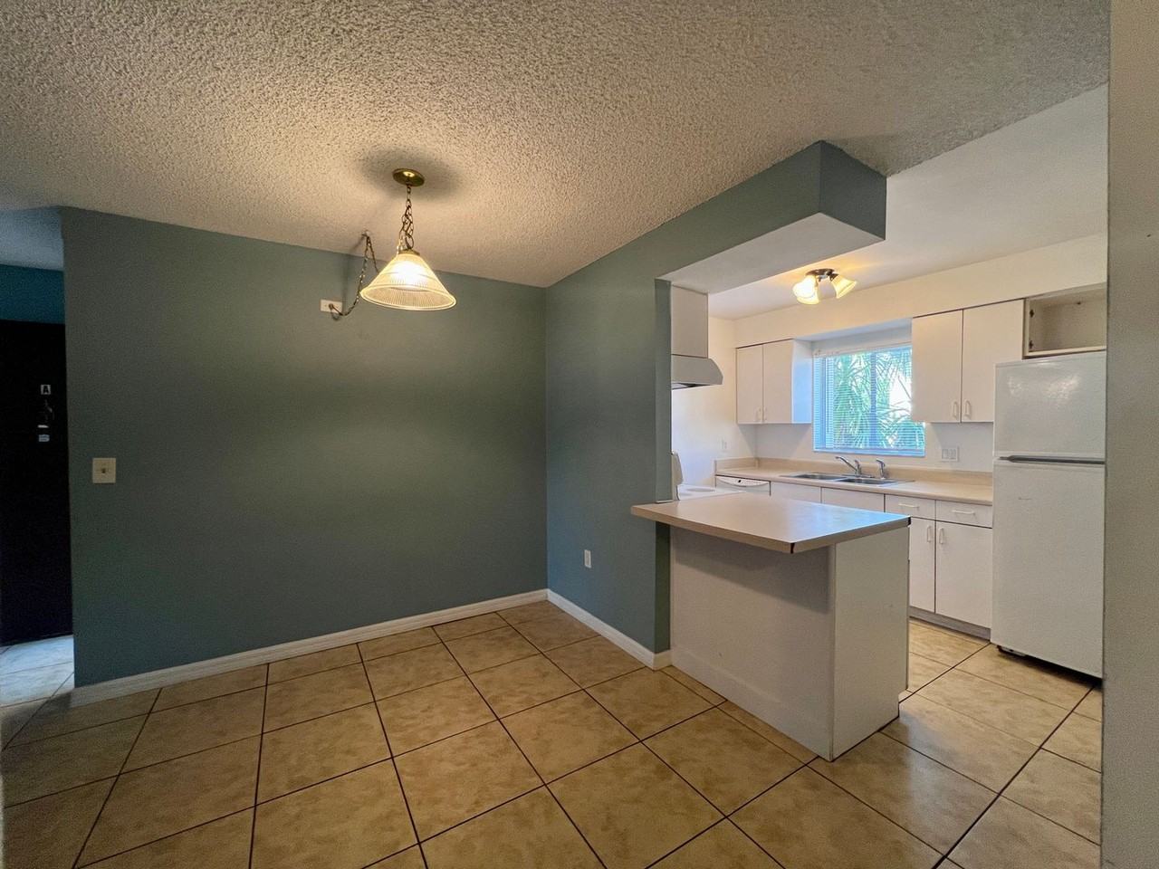 2740 Hidden Lake Blvd #A - Photo 4 of 17