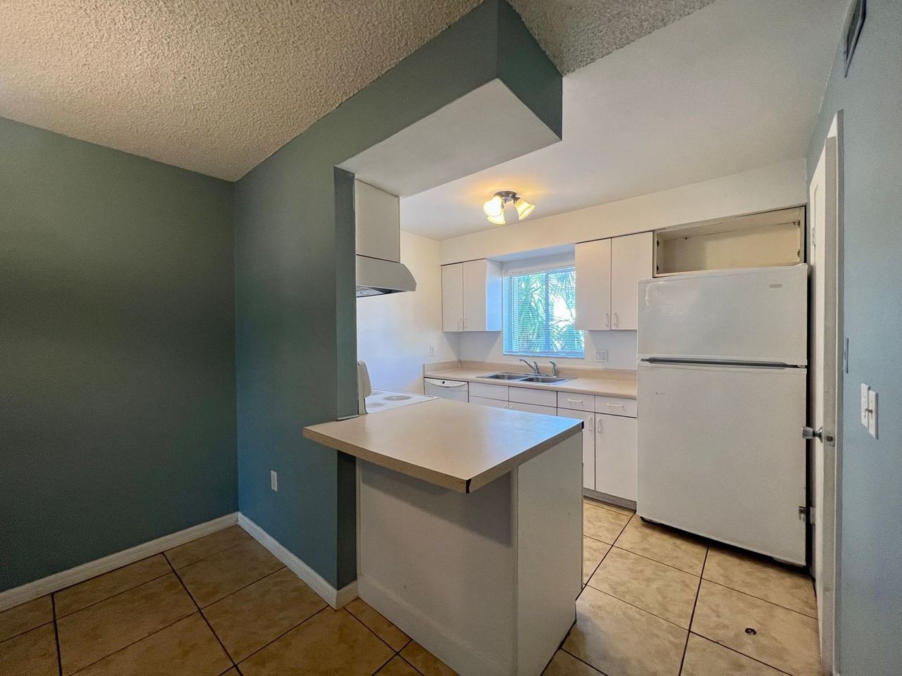 2740 Hidden Lake Blvd #A - Photo 6 of 17