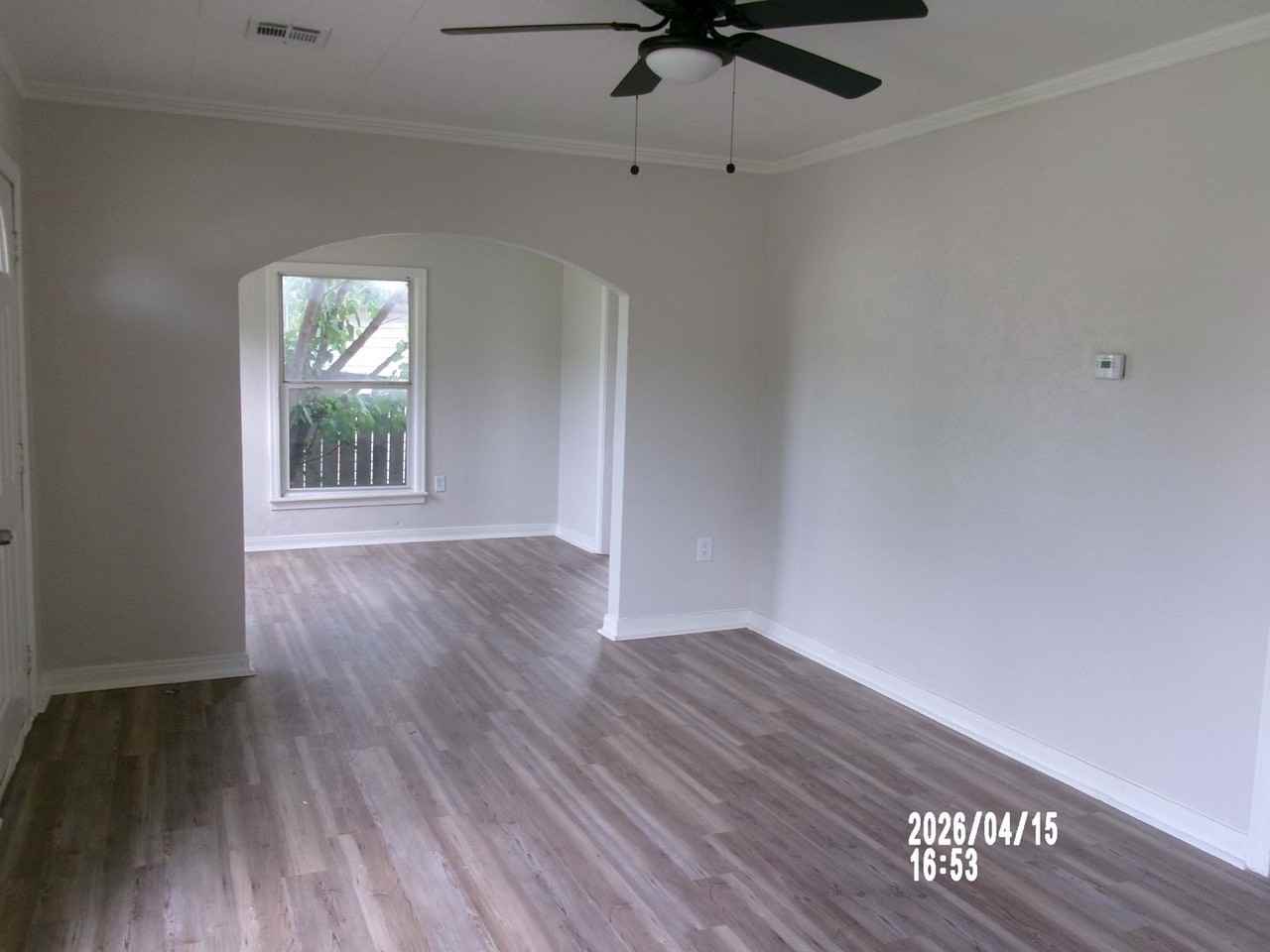 1804 Nw Columbia Ave - Photo 3 of 37