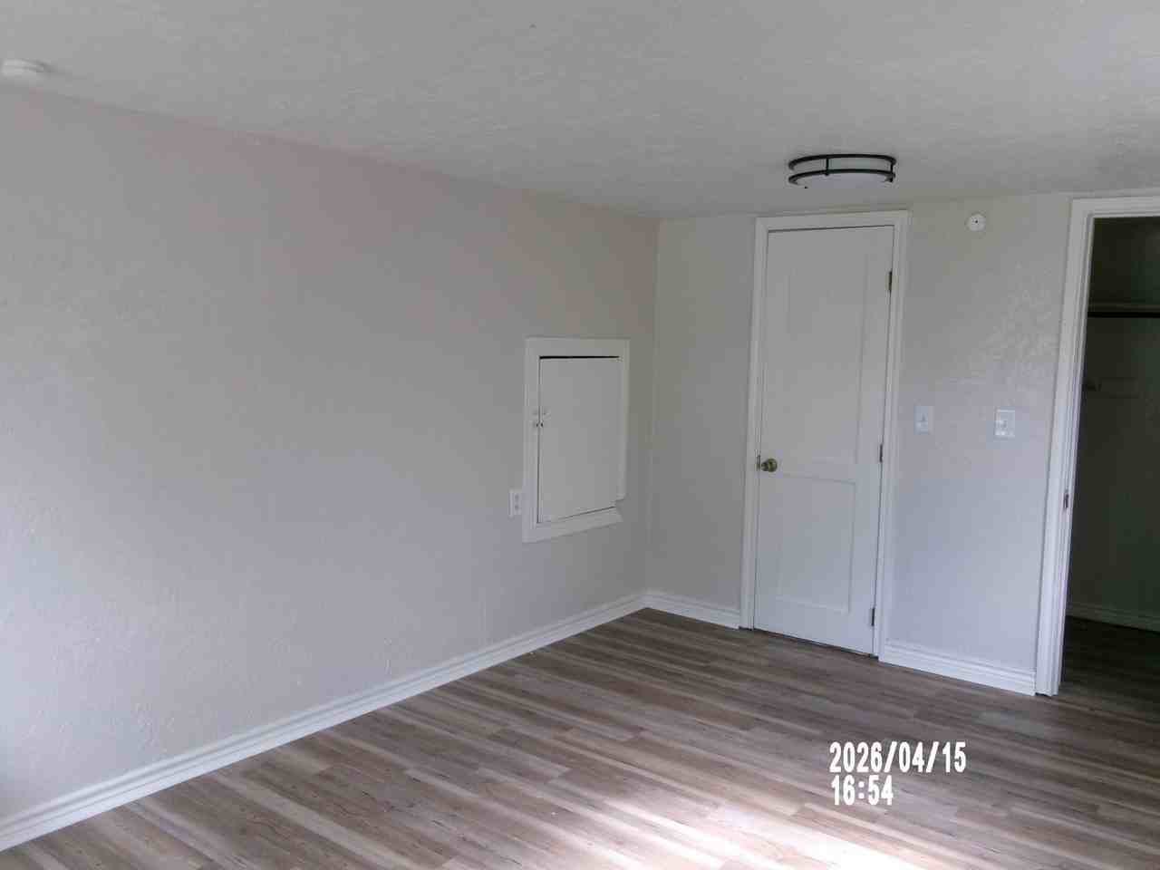 1804 Nw Columbia Ave - Photo 6 of 37