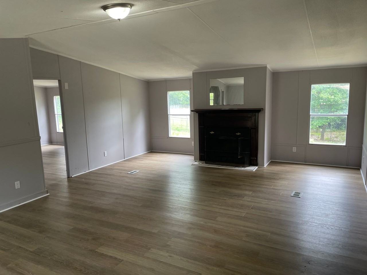 104 1st Ave N - Photo 4 of 16