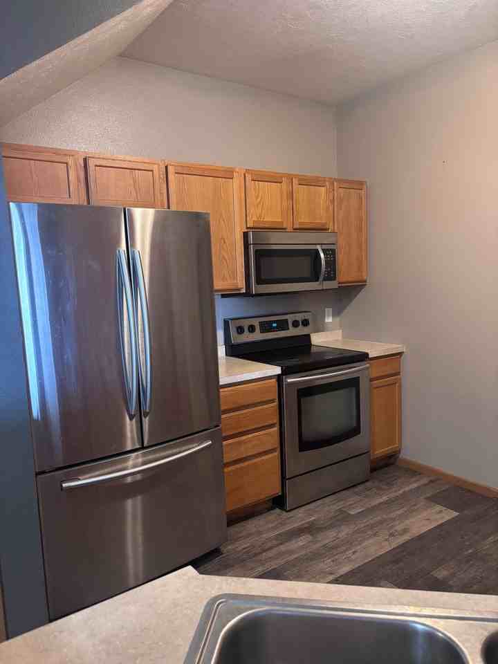 2829 N Broadway - Photo 3 of 11