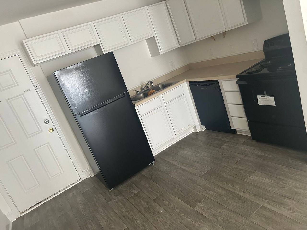 CLIFFS APARTMENT HOLDINGS LLC - Photo 2 of 12