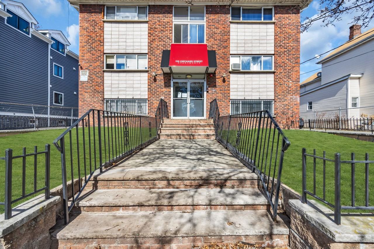 115 Orchard Street - Photo 3 of 9