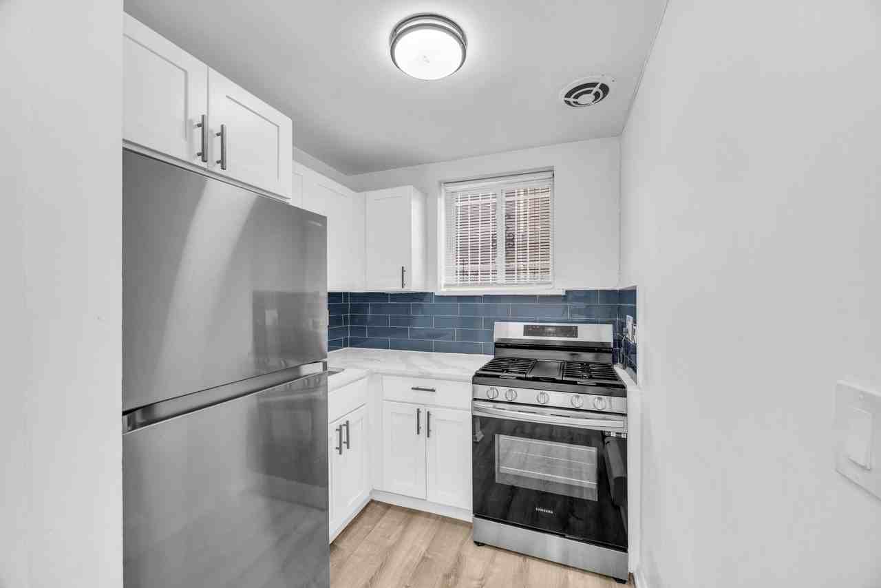 115 Orchard Street - Photo 5 of 9