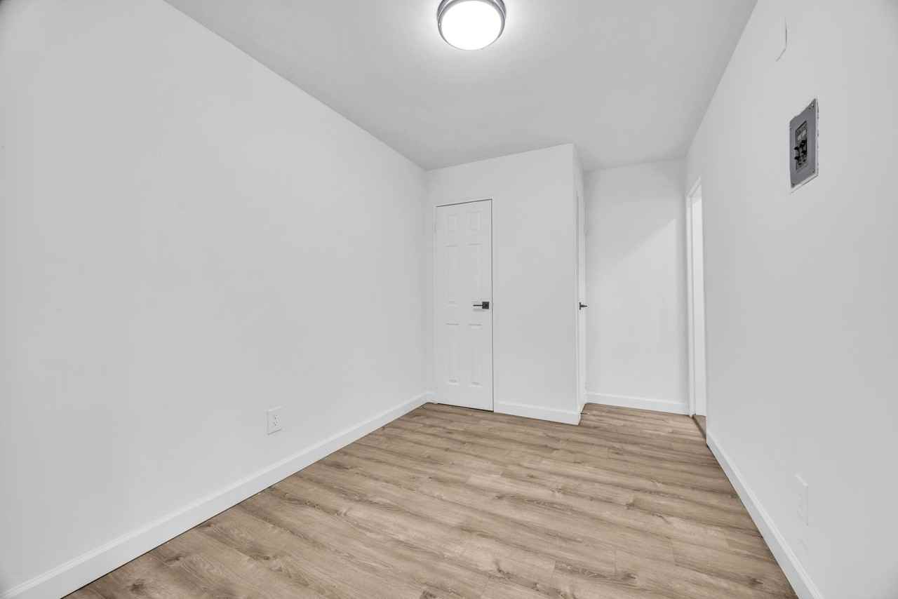 115 Orchard Street - Photo 7 of 9