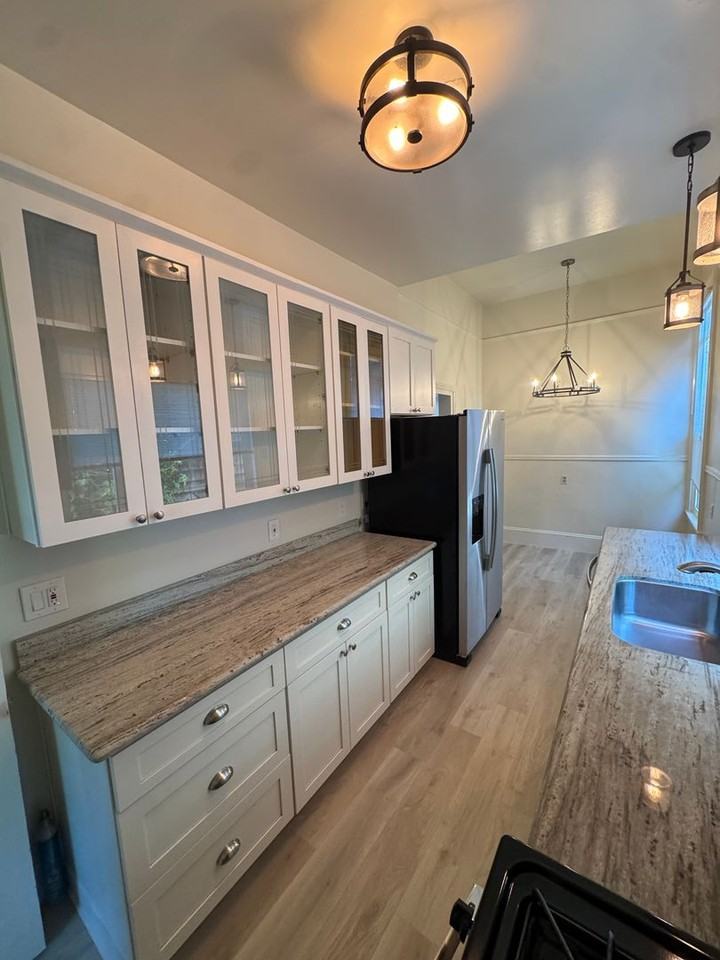 2028 Clinton Ave - Photo 2 of 11