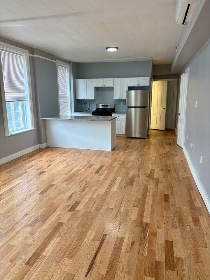 24 Hart St - Photo 2 of 13