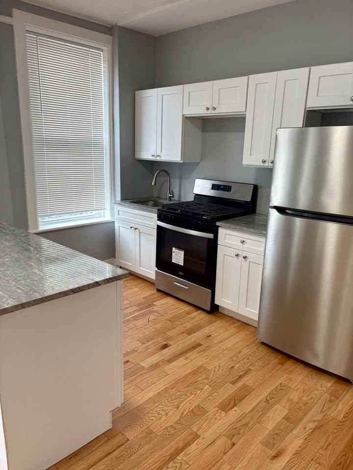 24 Hart St - Photo 3 of 13