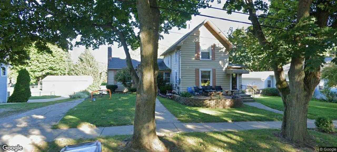 412 N Bridge St - Photo 2 of 29