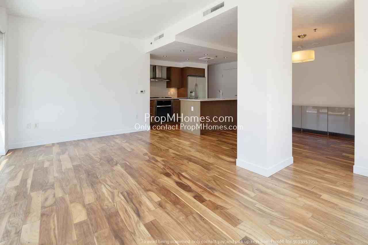 1260 Nw Naito Pkwy #210 - Photo 5 of 25