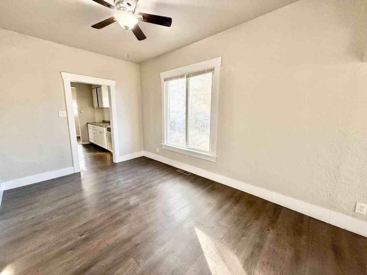 1036 S Santa Fe Ave - Photo 2 of 18