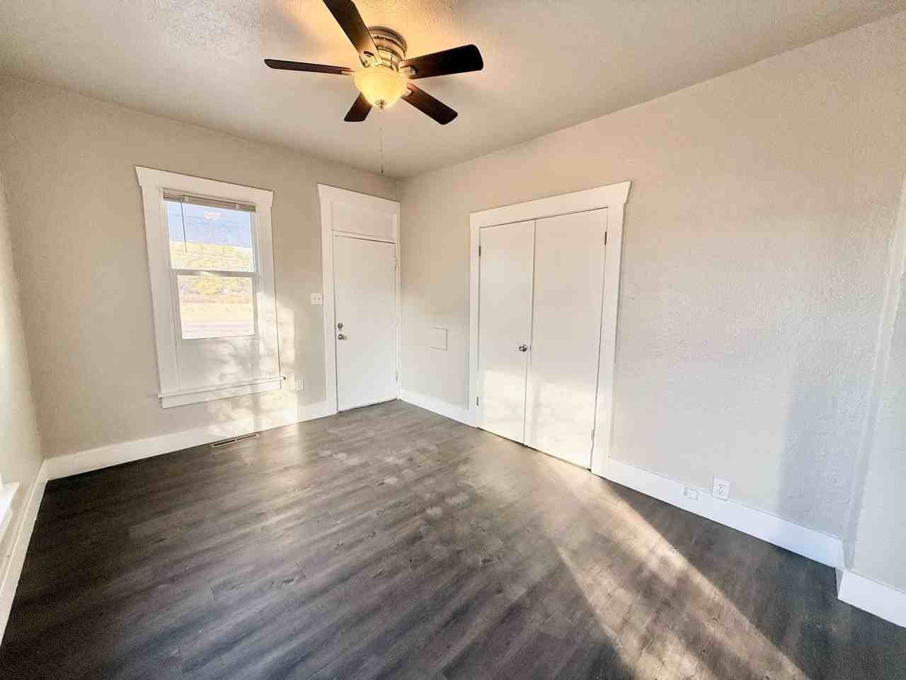 1036 S Santa Fe Ave - Photo 4 of 18
