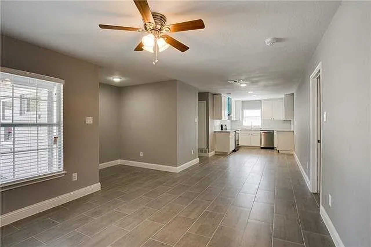 13375 Glenside Dr - Photo 6 of 7