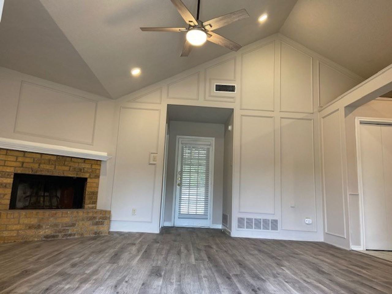 2303 Markland St - Photo 2 of 40