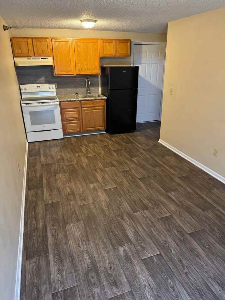 205 Broadway St S - Photo 4 of 6