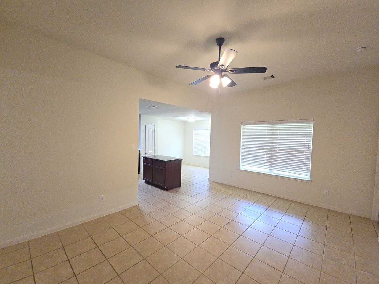 2303 Golden Brandy Ln - Photo 4 of 23