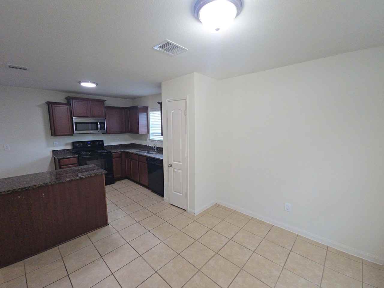 2303 Golden Brandy Ln - Photo 7 of 23