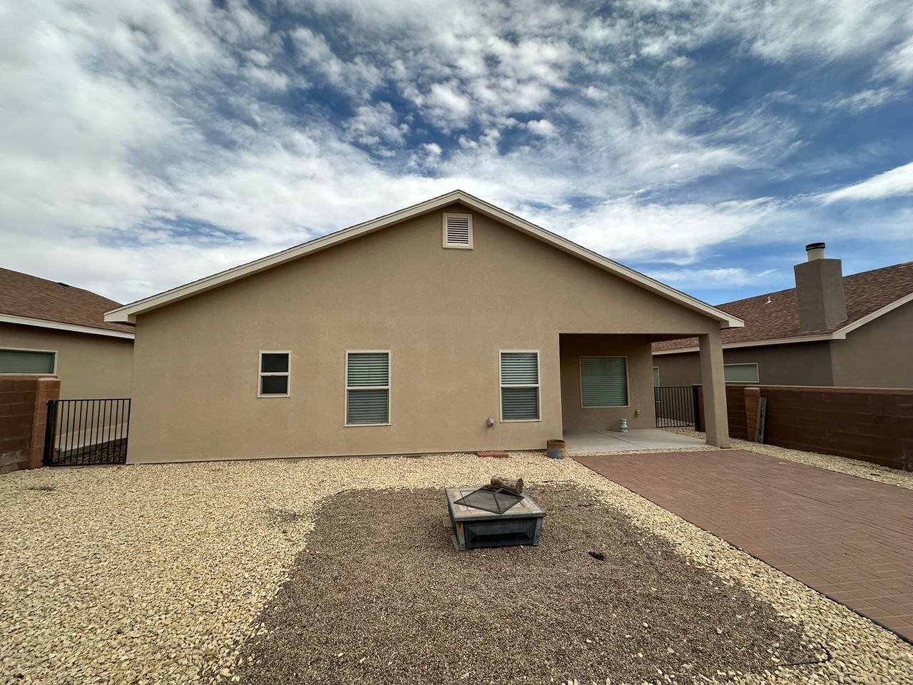 1815 Amber Dr - Photo 2 of 16