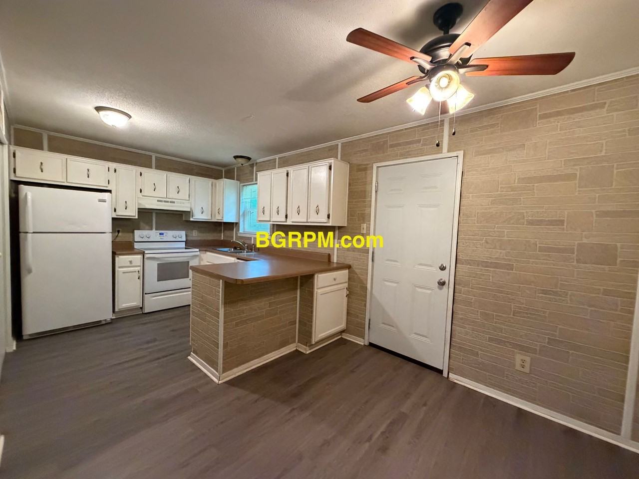 616 Lehman Dr - Photo 3 of 10
