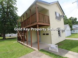 featured image of 919 E 6th St