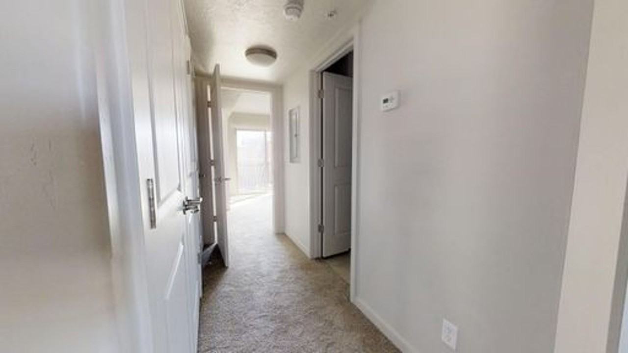 1080 W 965 N - Photo 5 of 13