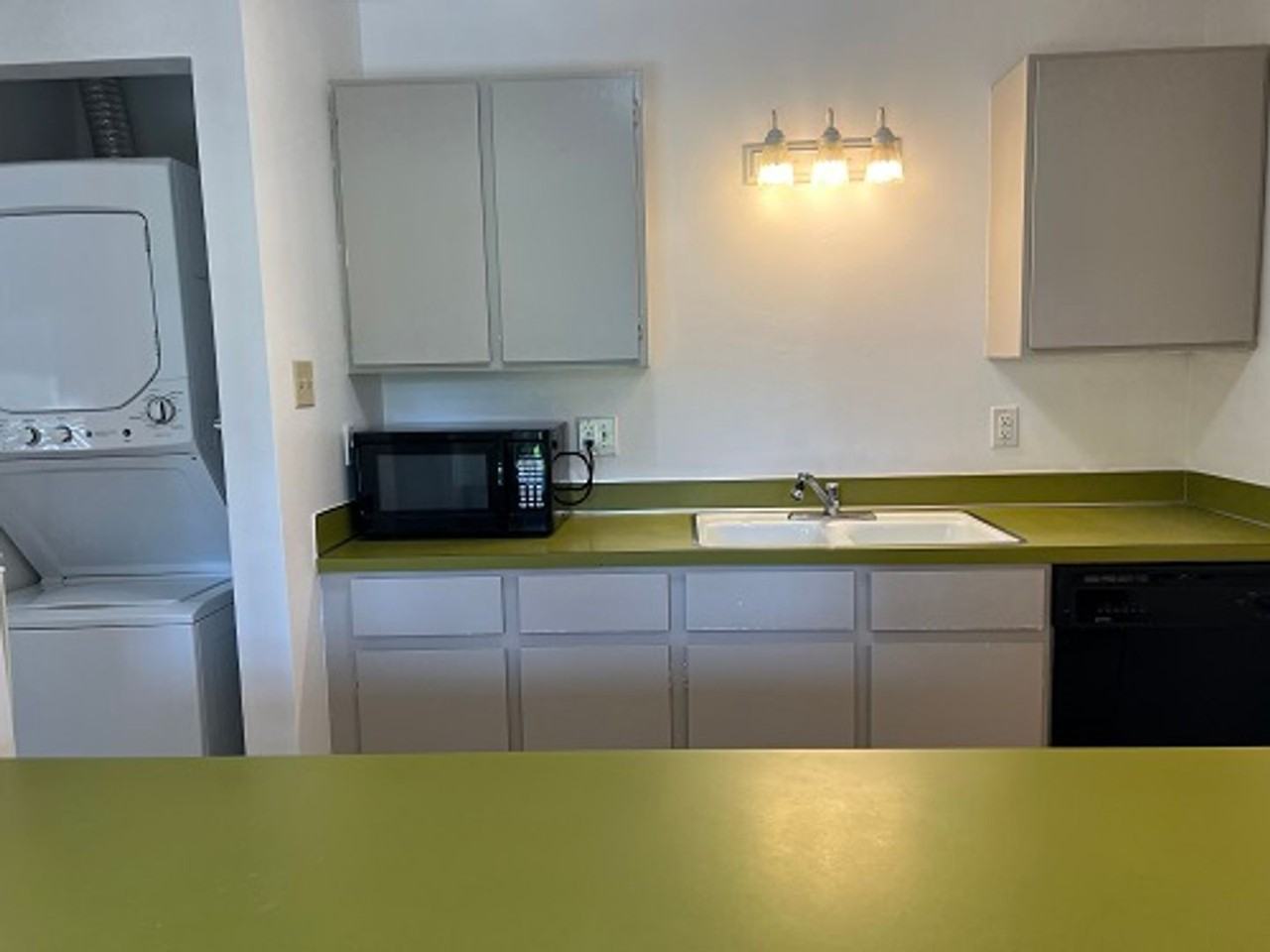 801 E Drake Rd - Photo 3 of 12