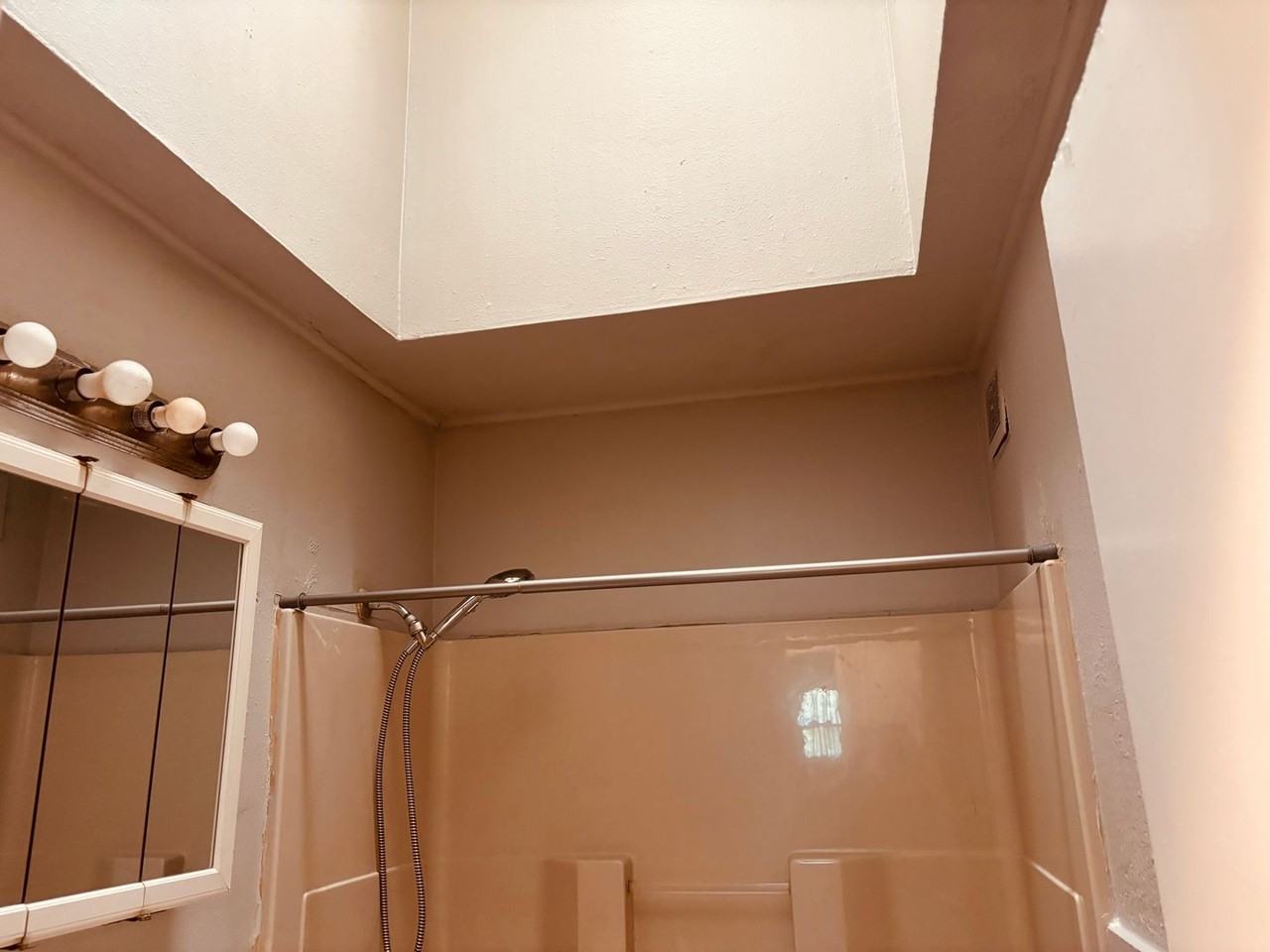 3242 S Millwood Ave - Photo 6 of 10