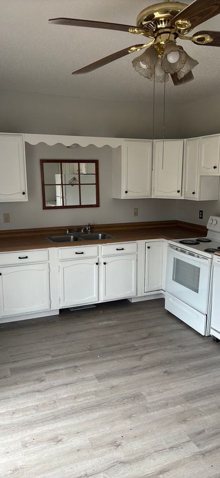 512 W 3rd Ave - Photo 2 of 22