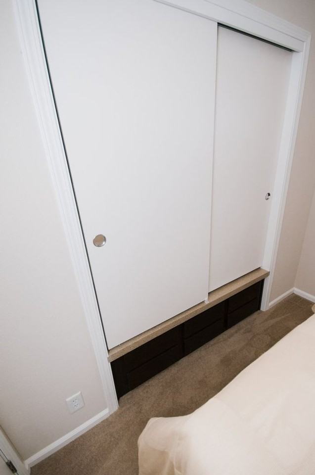 445 E Jennie Ave - Photo 4 of 12