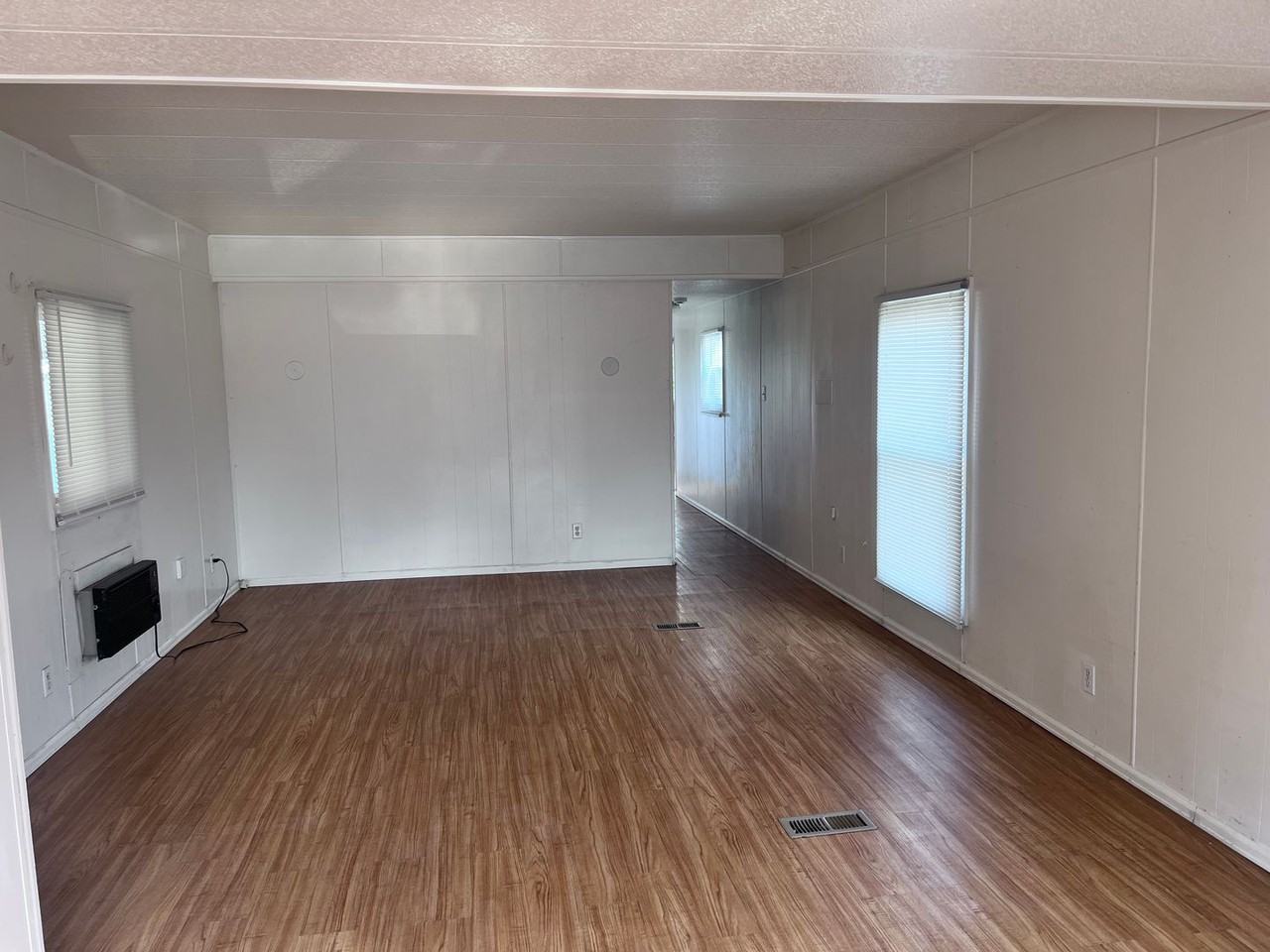 1053 Caroline Ct - Photo 4 of 17
