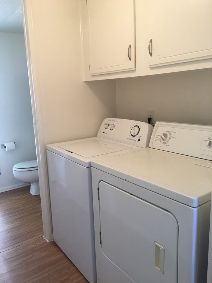 1053 Caroline Ct - Photo 5 of 17