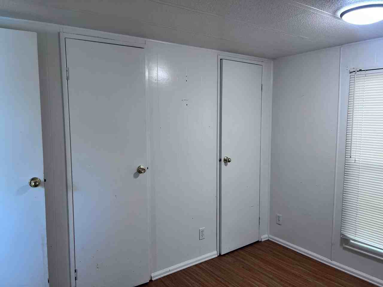 1053 Caroline Ct - Photo 6 of 17