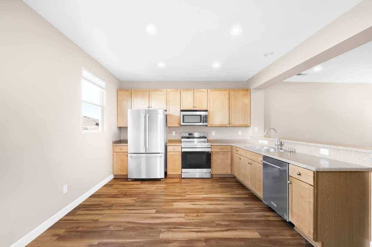 13543 E Longview Ave - Photo 3 of 25