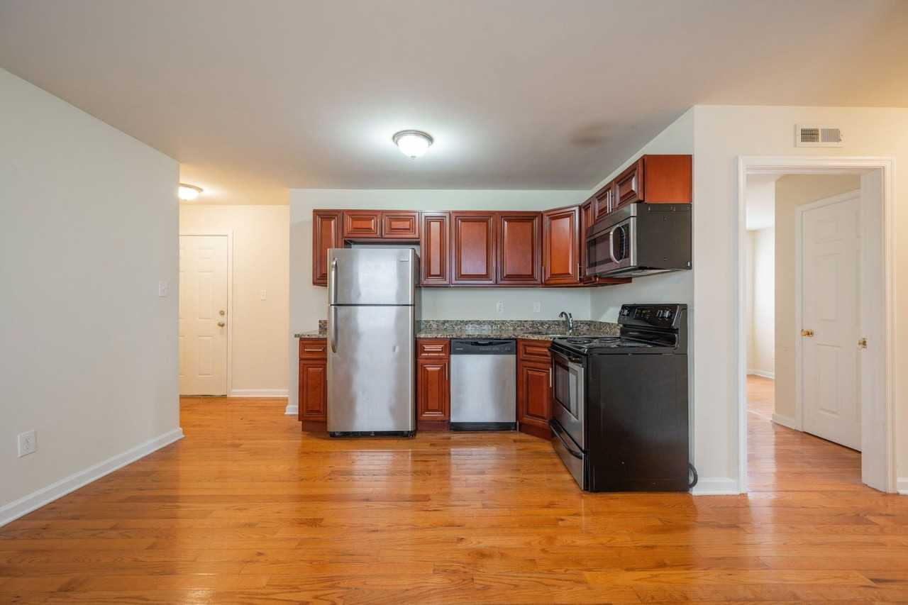 1519-21 N 16th St - Photo 3 of 18
