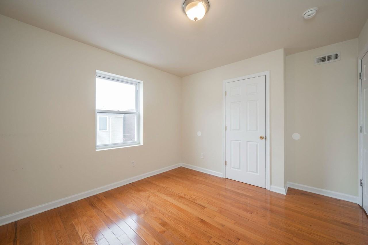 1519-21 N 16th St - Photo 7 of 18
