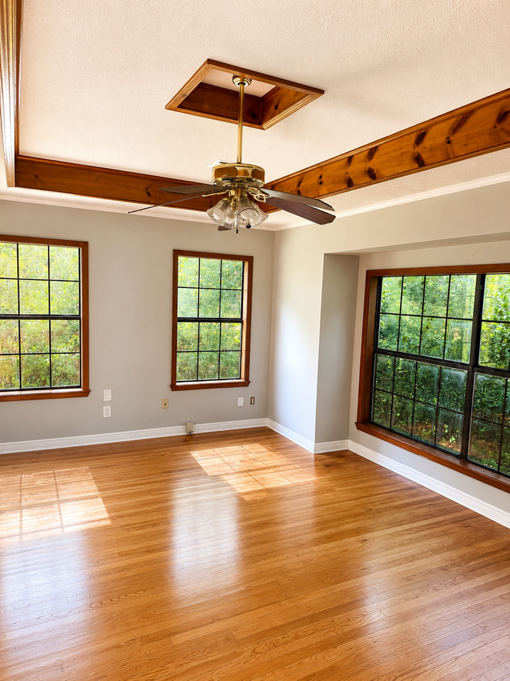 640 Woodbury Rd - Photo 3 of 8