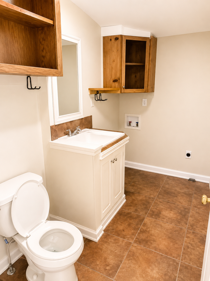640 Woodbury Rd - Photo 5 of 8