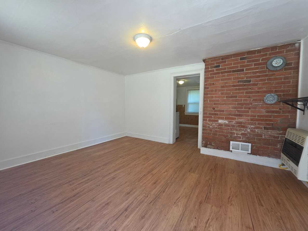 1038 14th St - Photo 4 of 11