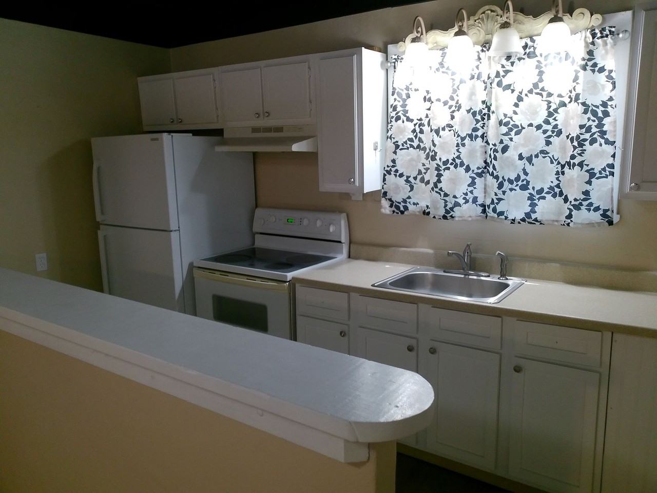 2706 Pine Ave - Photo 3 of 12