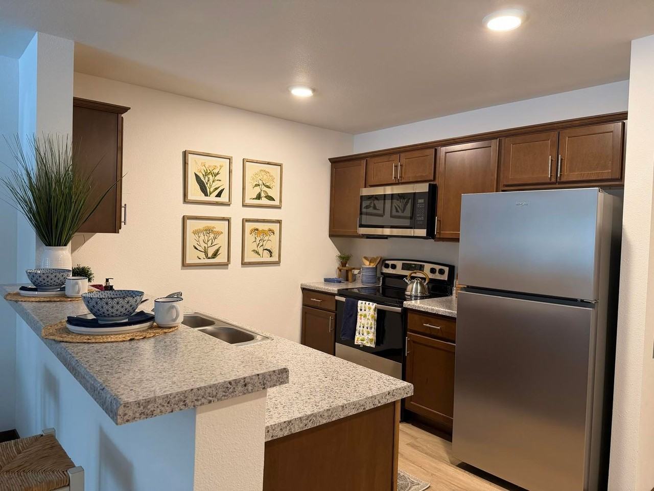 Chisago Lake Apartments (C) - Photo 3 of 12