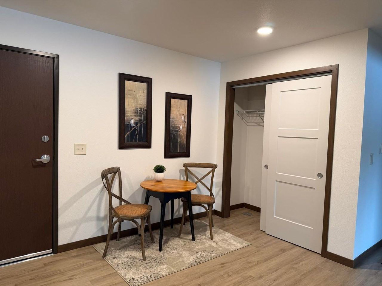Chisago Lake Apartments (C) - Photo 7 of 12