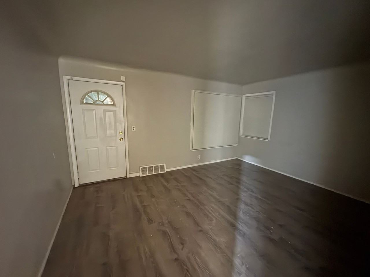 27813 Avondale St - Photo 2 of 10